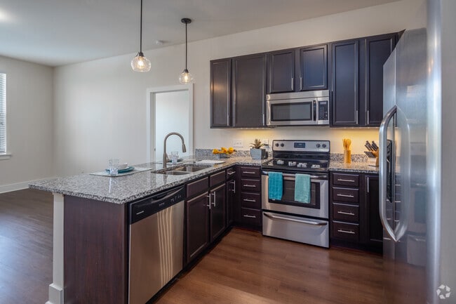 2BR, 2BA - B3 - 1,092SF - Kitchen - The Luxe at Indian Lake Village