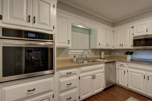 Photo - 3514 Skyline Blvd