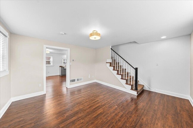 Photo - 106 S Walnut St