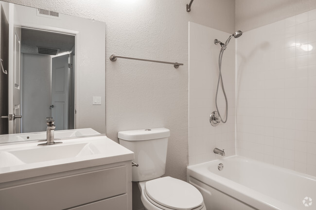 1BR,1BA-The Arbor - City Park