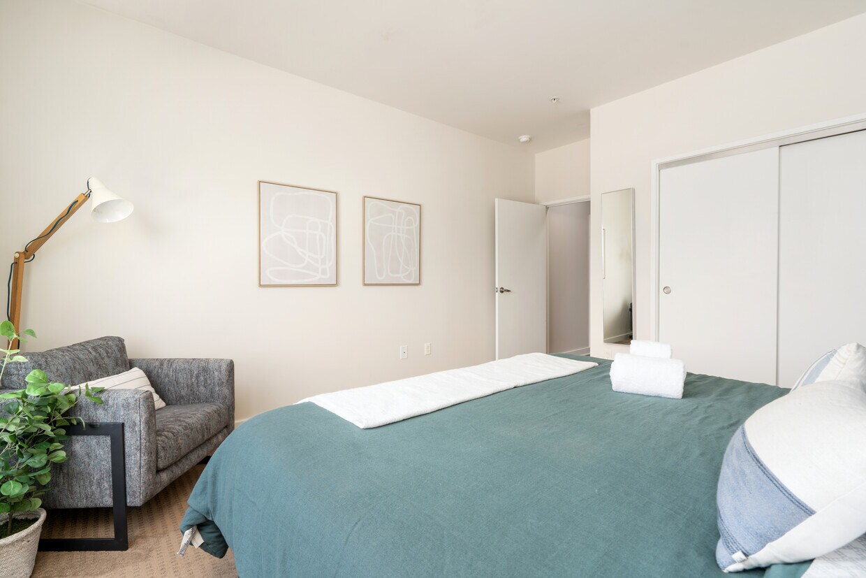 Floor Plan - 2BR/2.0BA