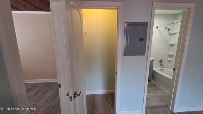 Photo - 6411 Ridgewood Ave