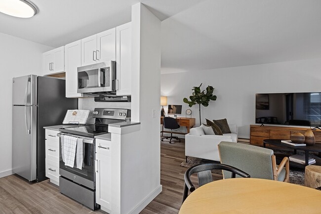 Open Living Space at The Lakes in Bellevue, WA 98007 - The Lakes Apartments