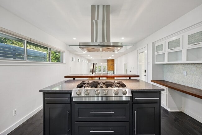 Photo - 9918 Coldwater Cir