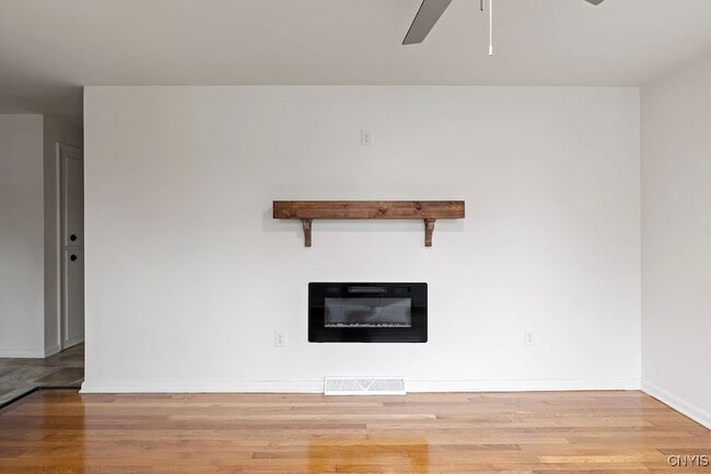 Photo - 27 Mcpherson St