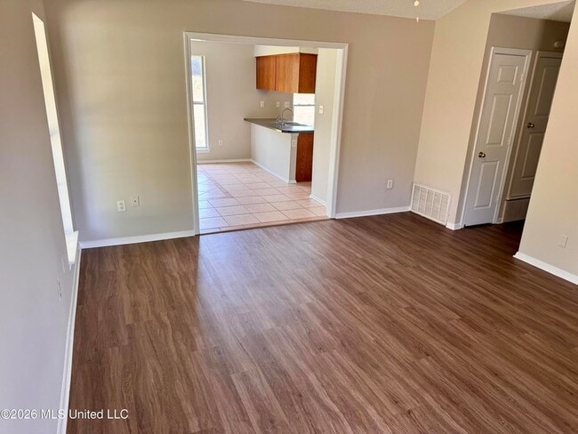 Photo - 10515 Oak Leaf Dr