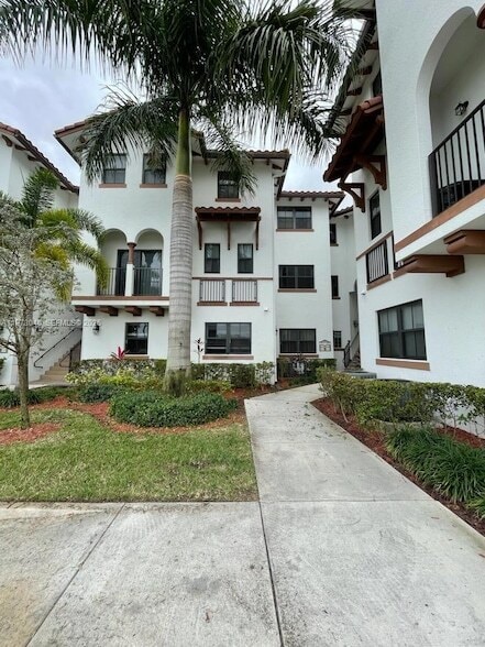 Photo - 10600 NW 88th St Unit 108