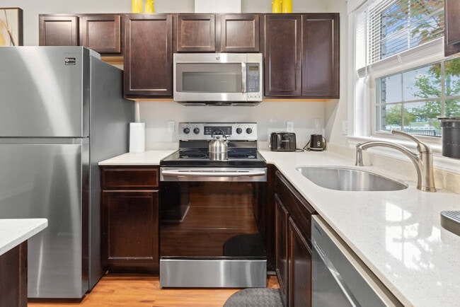 Photo - 701 E Kirby St Unit ID1228682P