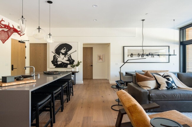 Photo - 4 Boathouse Way Unit ID1255722P