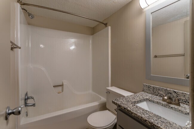 Studio - 400SF - Bathroom - Vue at Rocket City