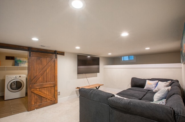 Photo - 1285 Parkway Ave Unit ID1249825P