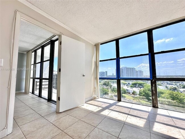 Photo - 800 Parkview Dr Unit 1007