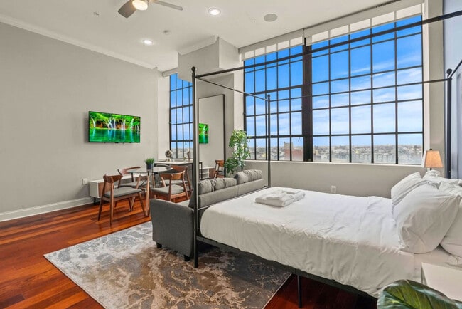 Building Photo - 1421 N 5th St Unit ID1055946P