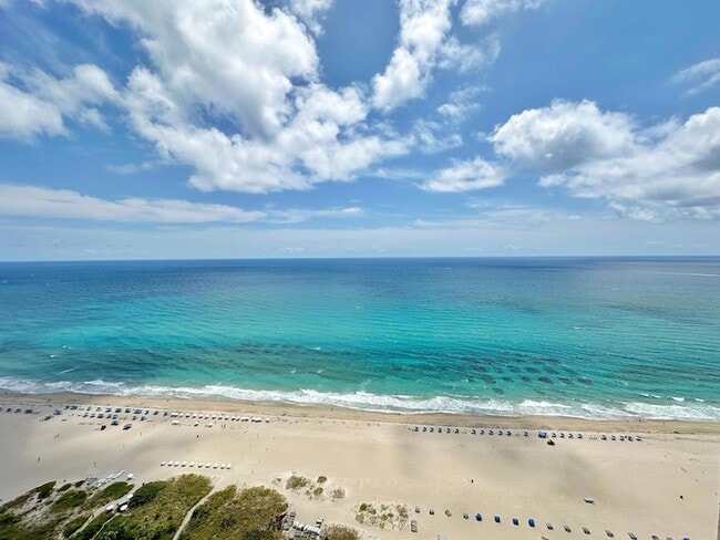 Building Photo - 3000 N Ocean Dr Unit 40E
