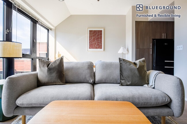 Photo - 211 W Scott St Unit FL6-ID1298