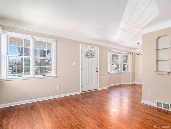 Photo - 633 N Dorchester Ave