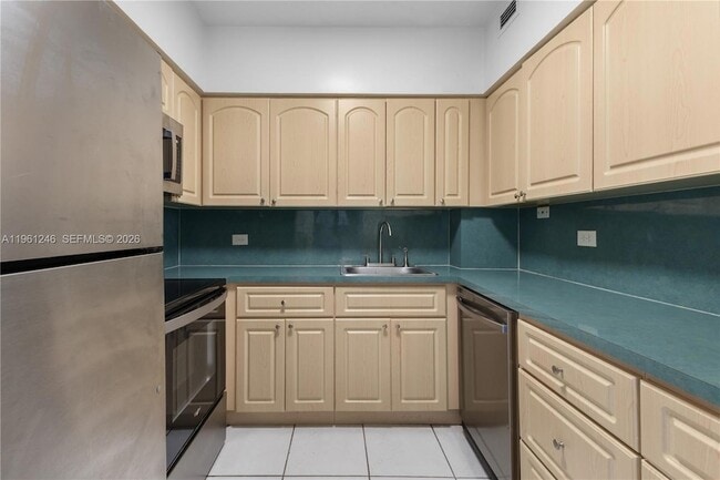 Photo - 7441 Wayne Ave Unit 11G