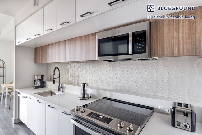 Photo - 550 Morse St NE Unit SI FL4-ID637