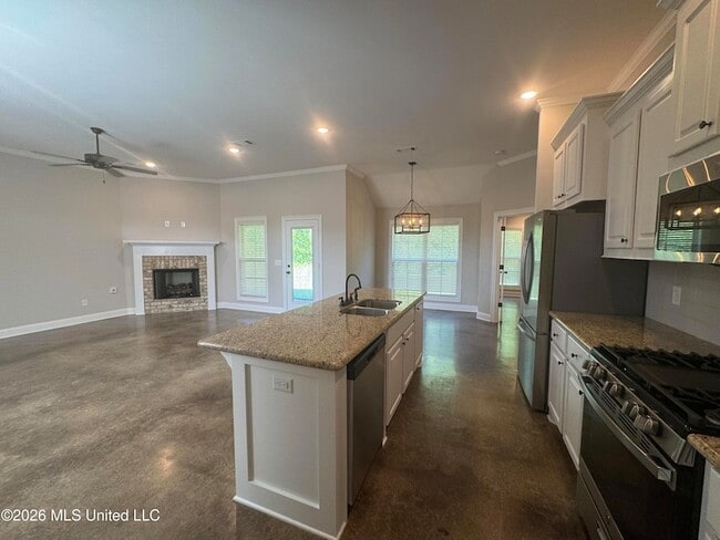 Photo - 102 Rotherfield Pl