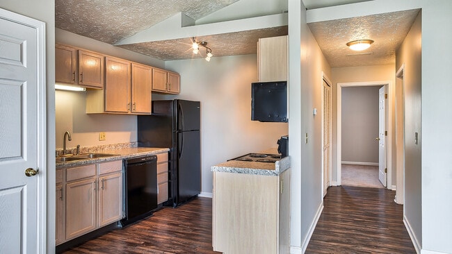 Photo - Cypress Square