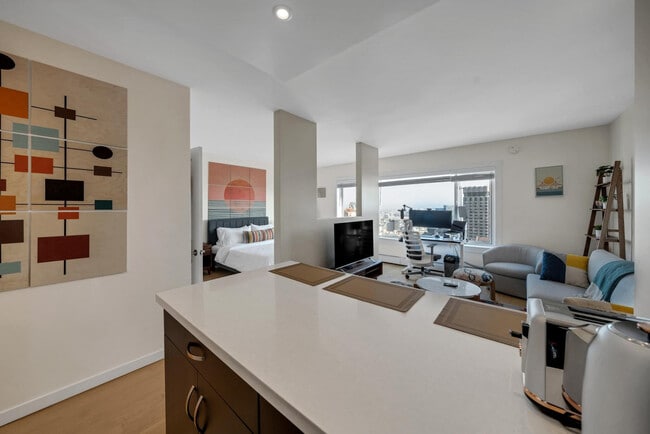 Photo - 899 Pine St Unit FL19-ID354752P