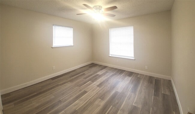 Photo - 6605 Park Pl Dr