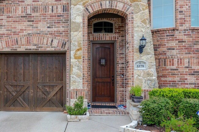 Photo - 5579 Lightfoot Ln