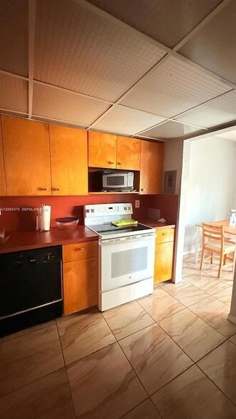 Photo - 9360 SW 87th Ave Unit N5