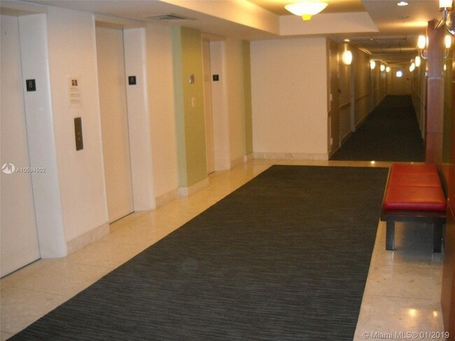 Building Photo - 3801 S Ocean Dr Unit 10V