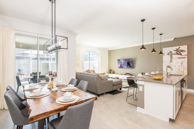 Photo - 1088 Leader St Unit ID1280805P