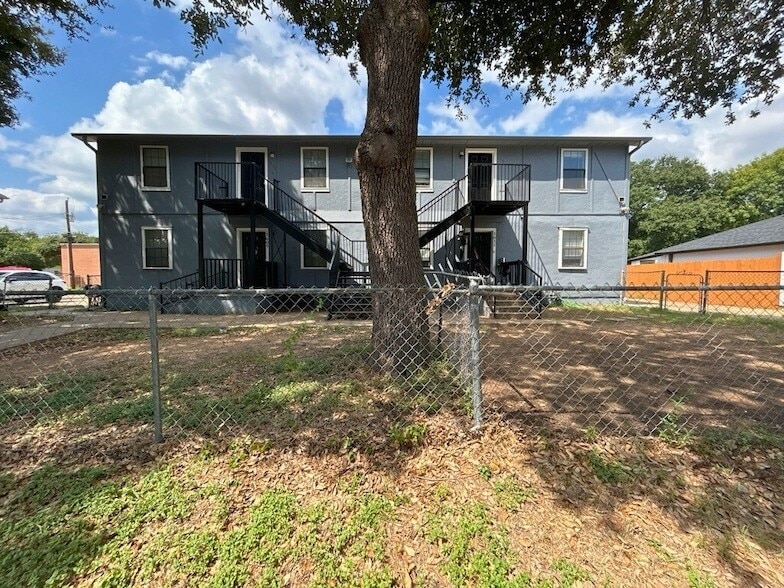 Photo - 1615 Voirin Rd