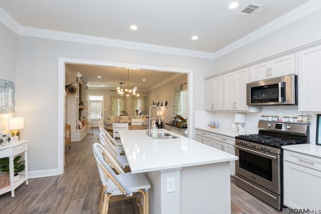 Photo - 6211 Lake Edge Dr