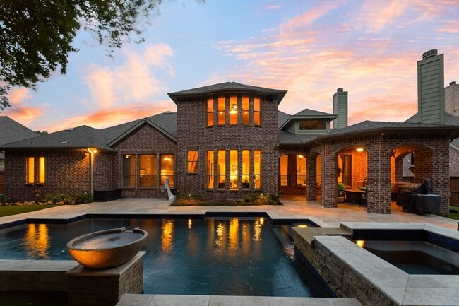 Photo - 981 Deer Run Ln