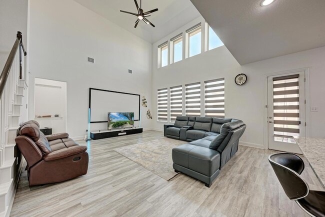 Photo - 101 Caponi Fish Ln