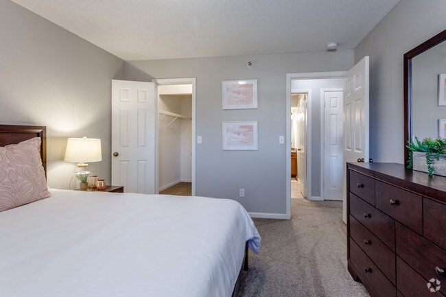 1BR, 1BA - Sterling - Wyncroft Hill Apartments