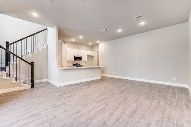Photo - 6148 Blythe Dr