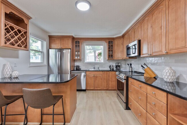 Photo - 235 Cardinal Medeiros Ave Unit SI FL1-ID1239621P