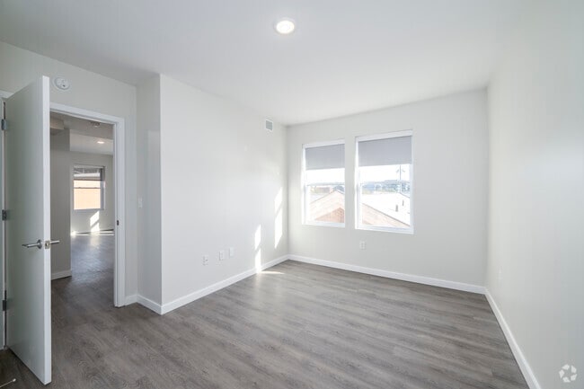 1BR, 1BA – 516SF - Bedroom - Howard Manor