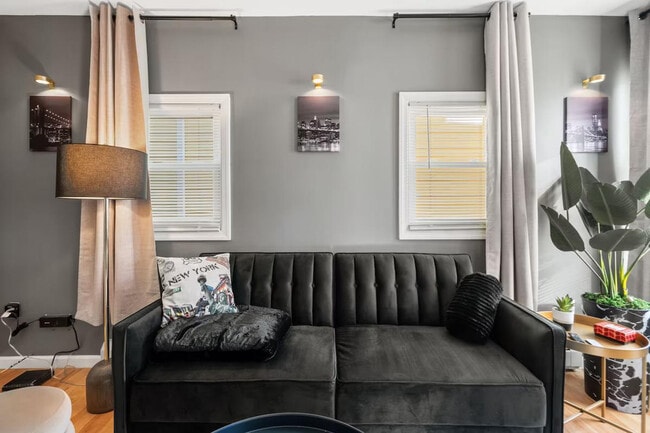 Photo - 32 E 44th St Unit ID1317365P