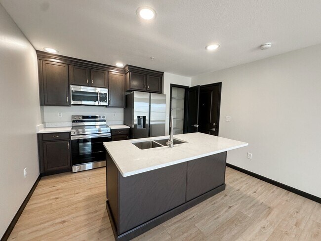 Photo - Fairway Place Apartments