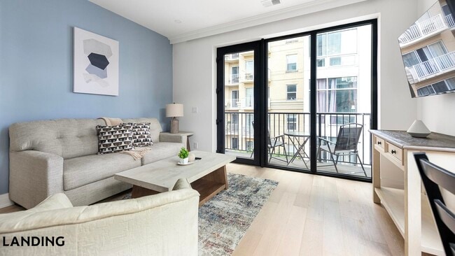 Building Photo - 1128 10th St NW Unit 302