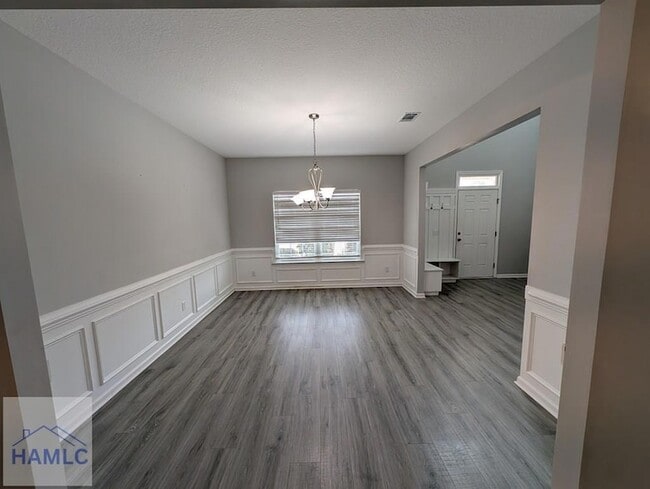 Photo - 29 Labrador Ln