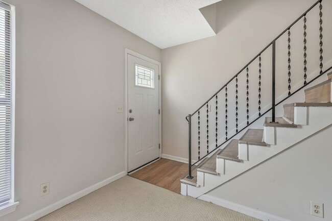 Photo - 3319A Felicia St