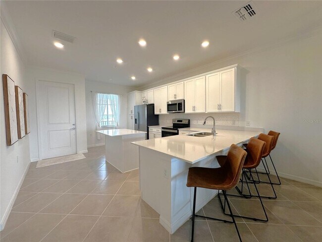 Photo - 14121 Heritage Landing Blvd Unit 743