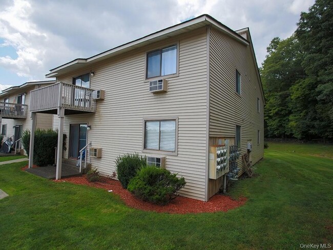 Photo - 226 Concord Ln