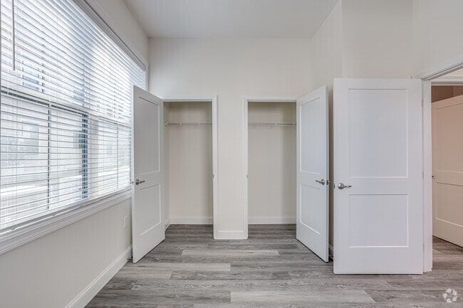 Photo - Sea Captains Row