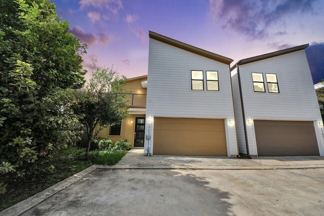 Building Photo - 1703 Cedrocanna Ln