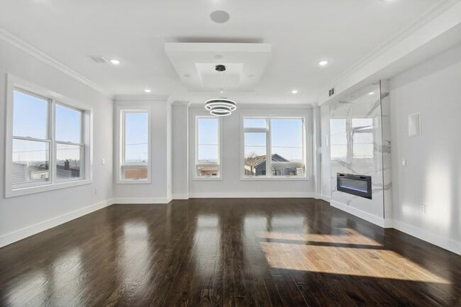 Building Photo - 122 Terrace Ave Unit 2