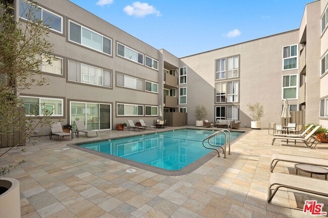 Photo - 1025 Kings Rd