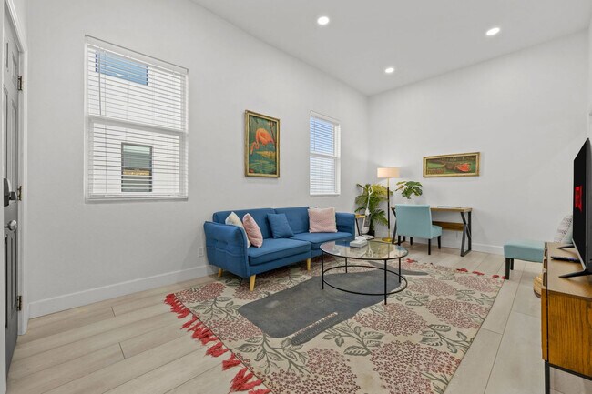 Photo - 1862 6th St Unit ID1287528P